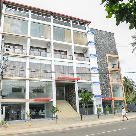 Centhara Beach Weligama Hotel Exterior foto