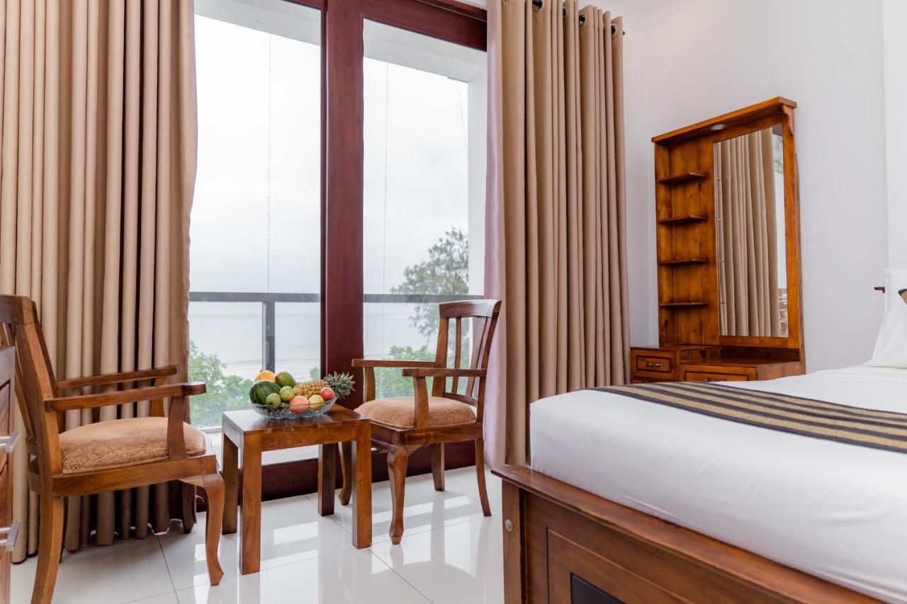 Centhara Beach Weligama Hotel Exterior foto