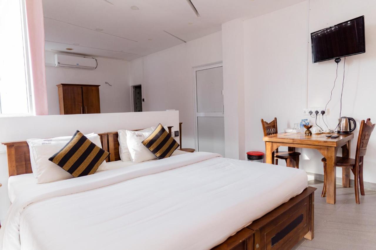 Centhara Beach Weligama Hotel Exterior foto