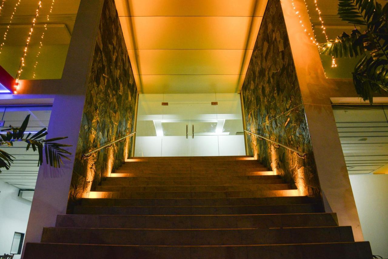 Centhara Beach Weligama Hotel Exterior foto
